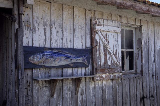 L Herbe cabanon au poisson.JPG